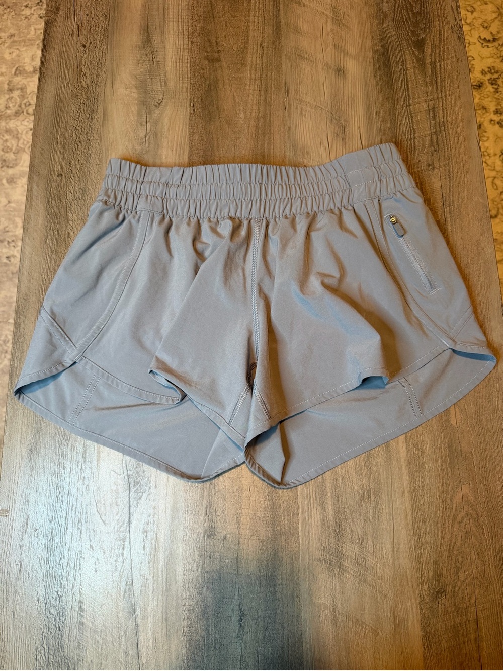NWOT Lululemon Tracker Shorts V* Sz 10 - 4” *Rhino grey*